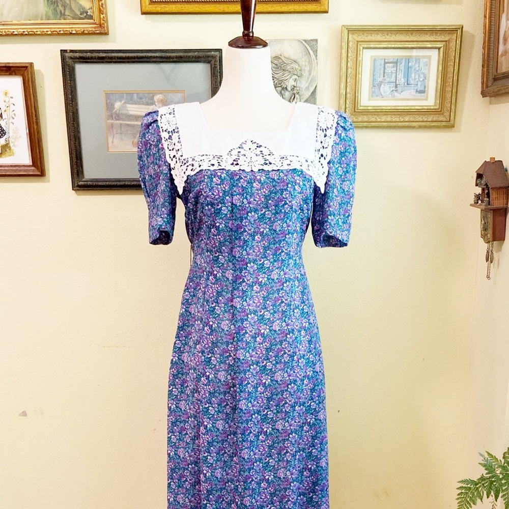 Vintage 80s 90s FarmCore Lace Bodice Floral Tie Waist Dress